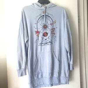No Boundaries Light Blue Graphic Hoodie Oversized Juniors Medium